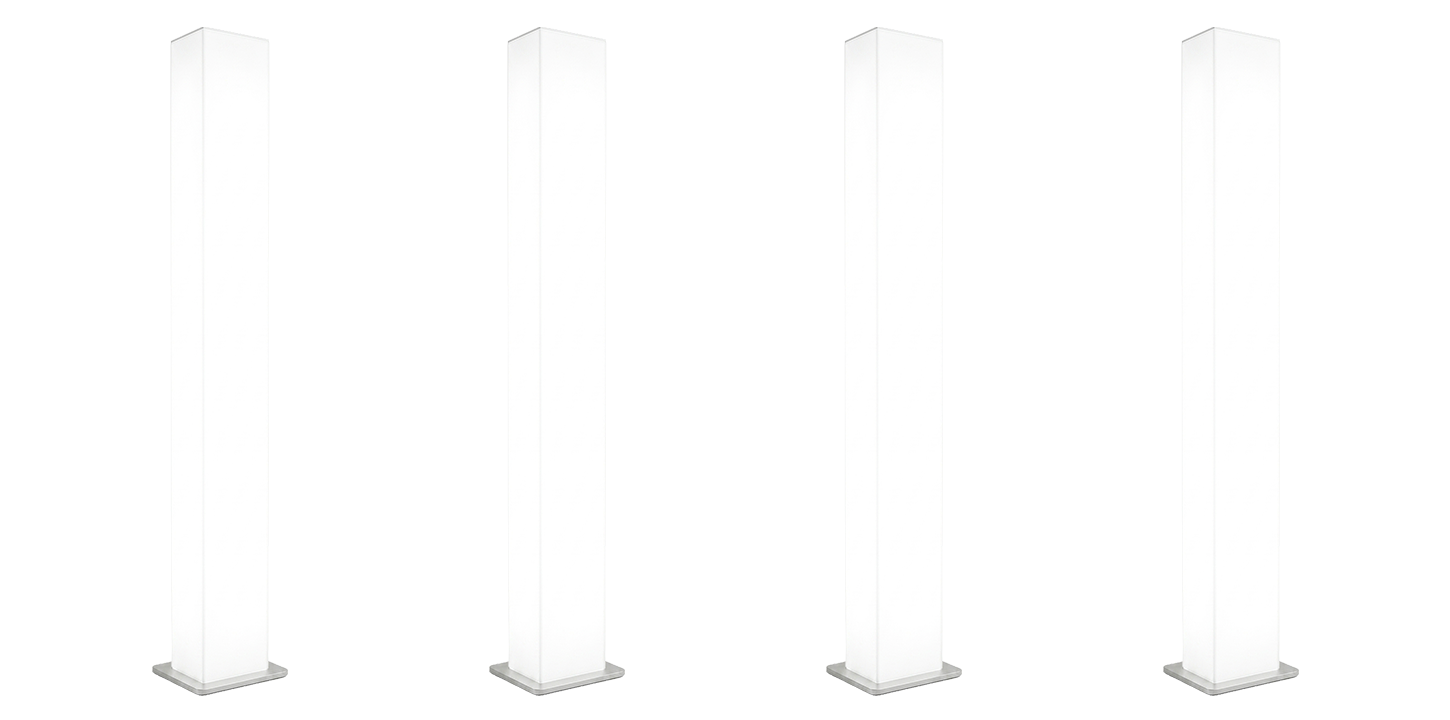 Quattro colonne luminose affiancate